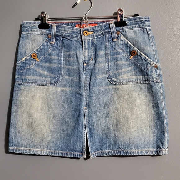 Big Star Dresses & Skirts - Big Star Lynn Jean Mini Skirt Medium Wash Slit Front Size 28